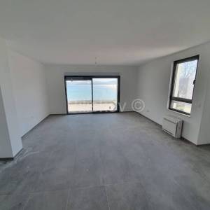 Turanj, luksuzni stanovi uz plažu, prodaja