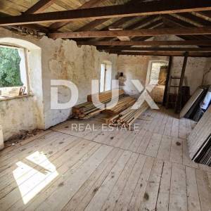 UGLJAN, LUKORAN - Kamena kuća za adaptaciju