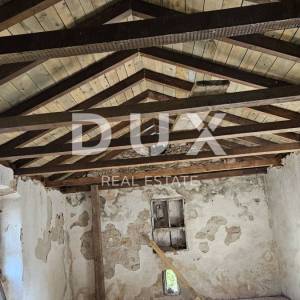 UGLJAN, LUKORAN - Kamena kuća za adaptaciju