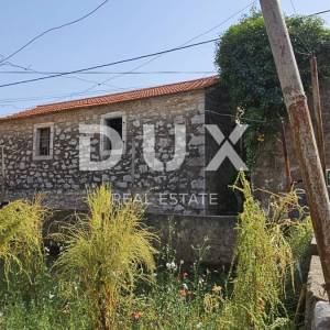 UGLJAN, LUKORAN - Kamena kuća za adaptaciju