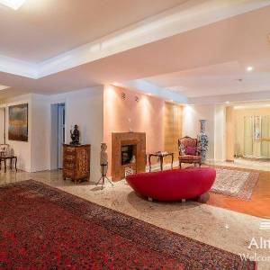 Umag Crveni Vrh. Alberi. Jedinstvena luksuzna nekretnina na samo obali mora. Pogled na Piran.