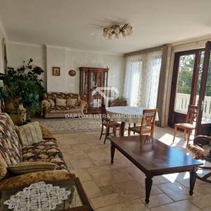 Umag Luksuzna vila prvi red do mora 350m2