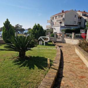 Umag Luksuzna vila prvi red do mora 350m2