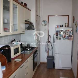 Umag Obiteljska kuća 280m2 s 4 stana i okućnicom