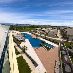 Umag. Prodajemo apartman u luksuznom Aparthotelu! Crveni Vrh