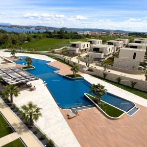 Umag. Prodajemo apartman u luksuznom Aparthotelu! Crveni Vrh