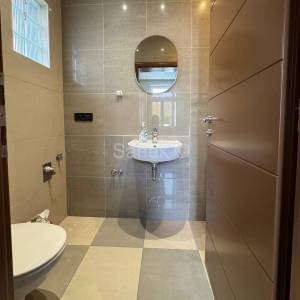 Uredski poslovni prostor