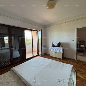 VALBANDON - Kuća s dva stana – idealna za obiteljski život ili investiciju