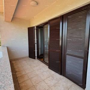 VALBANDON - Kuća s dva stana – idealna za obiteljski život ili investiciju