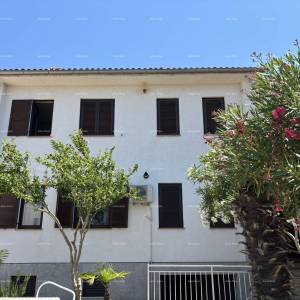 VALBANDON - Kuća s dva stana – idealna za obiteljski život ili investiciju