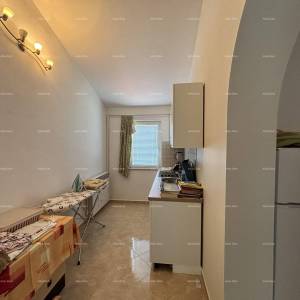 VALBANDON - Kuća s dva stana – idealna za obiteljski život ili investiciju