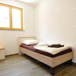 Valbandon, kuća sa bazenom, saunom i jacuzzijem, blizu plaže!