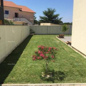 Valbandon, kuća sa bazenom, saunom i jacuzzijem, blizu plaže!