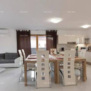 Valbandon, kuća sa bazenom, saunom i jacuzzijem, blizu plaže!