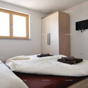 Valbandon, kuća sa bazenom, saunom i jacuzzijem, blizu plaže!