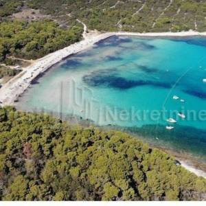 VELI RAT - ATRAKTIVNO 2974 m2-TOP LOKACIJA!