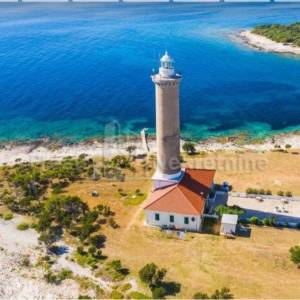 VELI RAT - ATRAKTIVNO 2974 m2-TOP LOKACIJA!