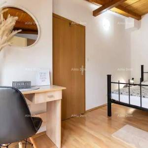 Veli Vrh! Pula! Dvije prizemnice s bazenom!