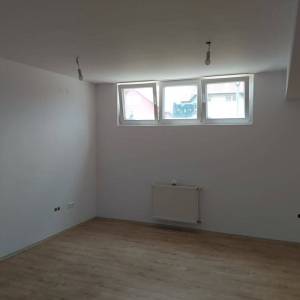 Velika Gorica-Kurilovec: 2S stan sa spremištem i dva parkirna mjesta