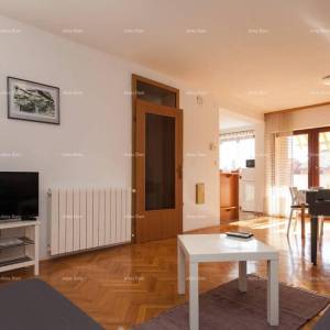 Veruda. Prodaja velike, lijepo uređene kuće sa poslovnim prostorom i 3 zasebna stana, Veruda , Pula!