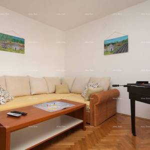 Veruda. Prodaja velike, lijepo uređene kuće sa poslovnim prostorom i 3 zasebna stana, Veruda , Pula!