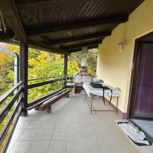 Vikendica s vinogradom u okolici Samobora