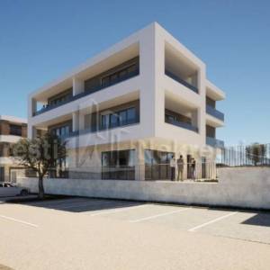 VINJERAC, LUKSUZNI APARTMAN 80m2  S TERASOM I BAZENOM