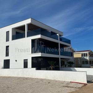 VIR -DUPLEKS VILLA 163m2, 90 m OD MORA! POGLED!