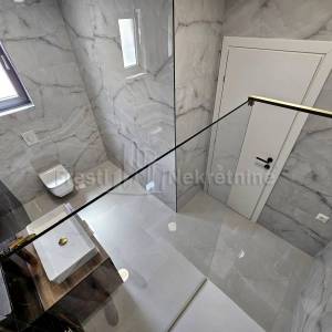 VIR -DUPLEKS VILLA 163m2, 90 m OD MORA! POGLED!