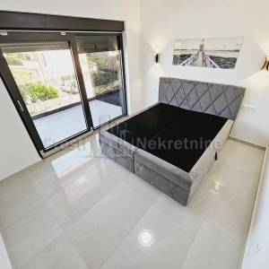 VIR -DUPLEKS VILLA 163m2, 90 m OD MORA! POGLED!