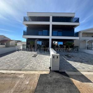 VIR -DUPLEKS VILLA 163m2, 90 m OD MORA! POGLED!