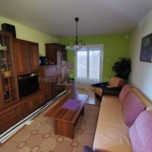 VIR- KUĆA SA 2 APARTMANA I GARAŽOM- POVOLJNO!