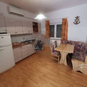 VIR- KUĆA SA 2 APARTMANA I GARAŽOM- POVOLJNO!