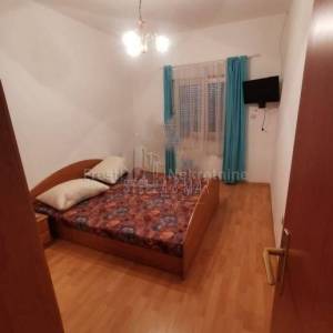 VIR- KUĆA SA 2 APARTMANA I GARAŽOM- POVOLJNO!