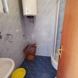 VIR- KUĆA SA 2 APARTMANA I GARAŽOM- POVOLJNO!