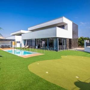 VIR – Luksuzna Vila 200 m2 s bazenom