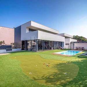 VIR – Luksuzna Vila 200 m2 s bazenom