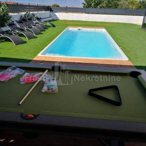 VIR – Luksuzna Vila 200 m2 s bazenom