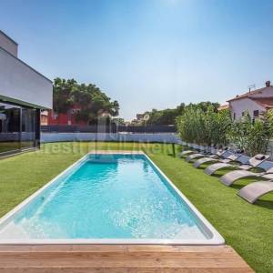 VIR – Luksuzna Vila 200 m2 s bazenom