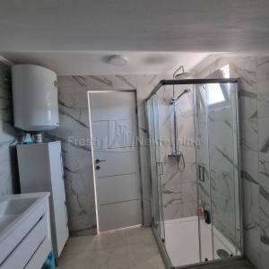 VIR-PREZIDA-KUĆA S BAZENOM 70 m OD MORA, TOP LOKACIJA!