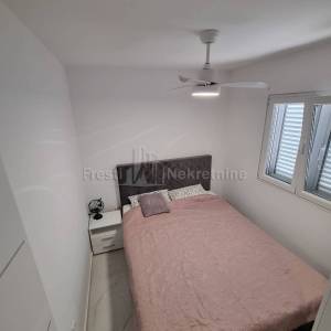 VIR-PREZIDA-KUĆA S BAZENOM 70 m OD MORA, TOP LOKACIJA!