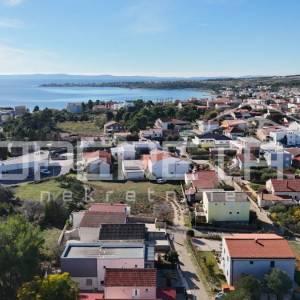 Vir – Samostojeća kuća s četiri moderno uređena apartmana, 170 m²