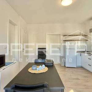 Vir – Samostojeća kuća s četiri moderno uređena apartmana, 170 m²