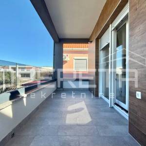 Vir – Samostojeća kuća s četiri moderno uređena apartmana, 170 m²