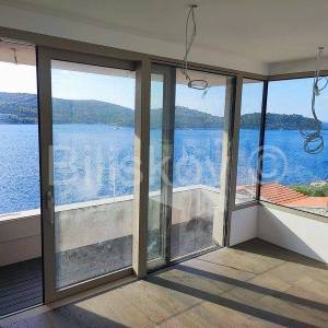 Vis, moderna luksuzna vila