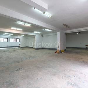 Višenamjenski poslovni prostor na prodaju