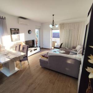 Viškovo, 76.14m2, 2s+db, terasa