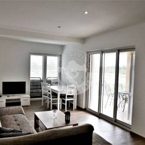 Vodice , Srima, moderna namještena kuća s četiri stana, apartmanom i bazenom