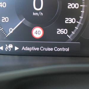 Volvo XC40 T5 Plug-in Hybrid AUTOMATIK *LED, NAVIGACIJA, KAMERA