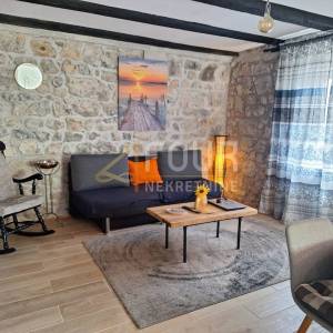 Vrbovsko, kuća za odmor, uređena okućnica